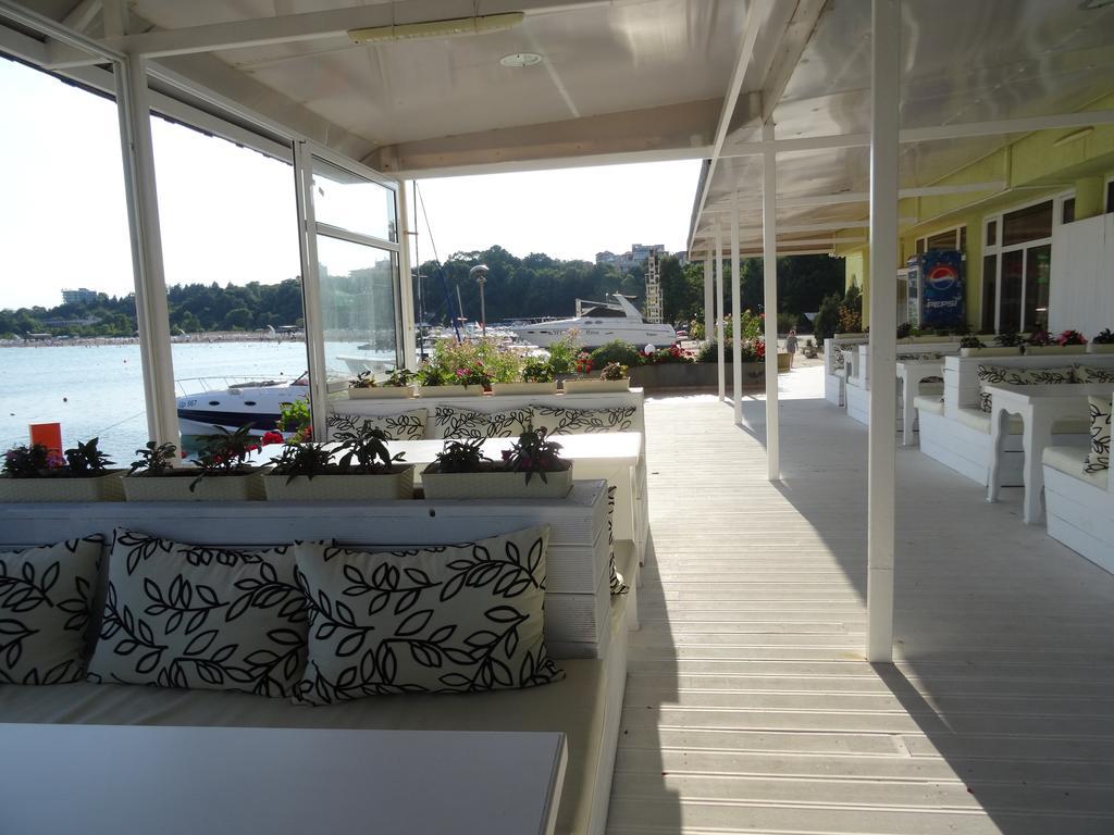 Hotel Marina Kiten  Extérieur photo