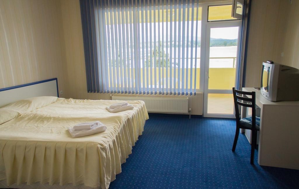 Hotel Marina Kiten  Chambre photo