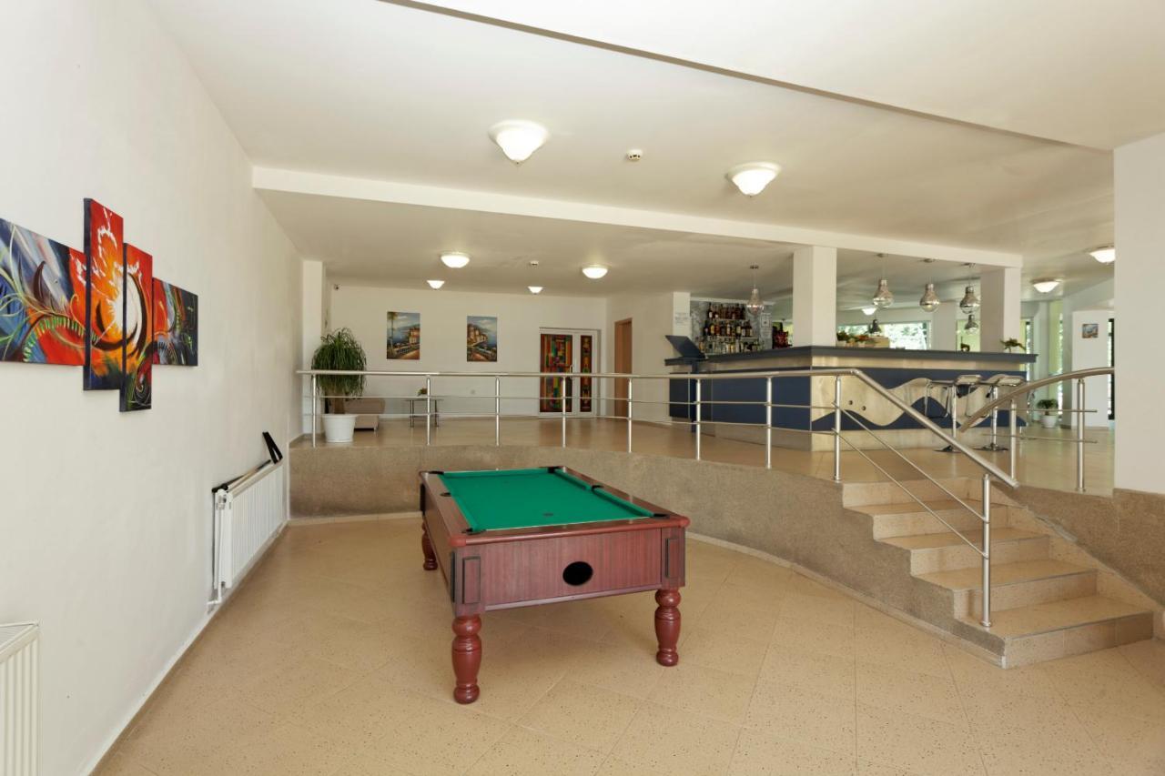 Hotel Marina Kiten  Extérieur photo